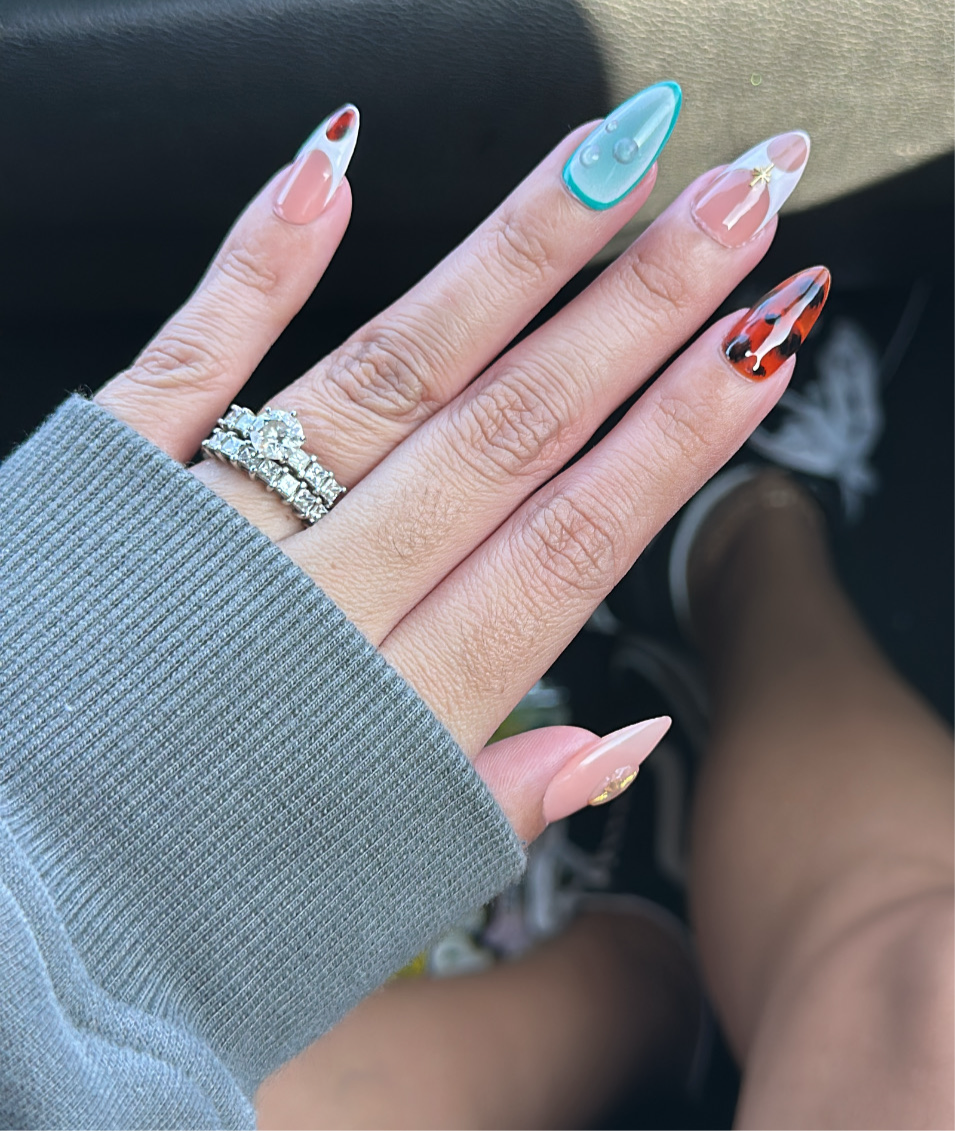 September | Medium Almond | Base Color B9