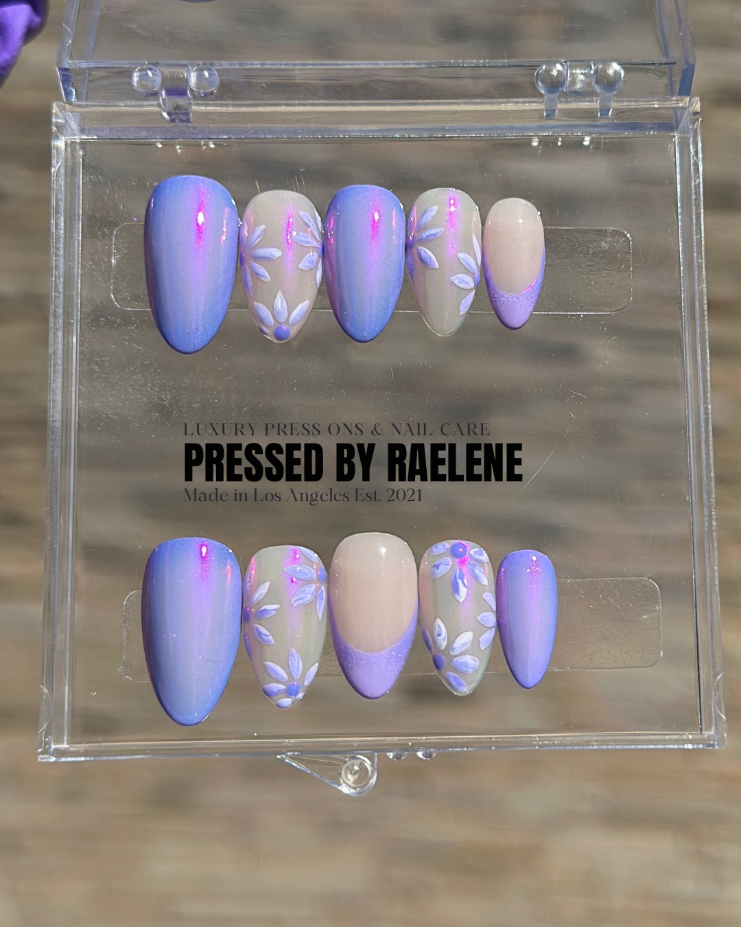 Purple daisies | Short almond