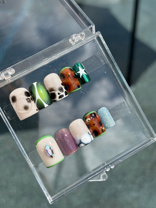 Sticky | Extra Short Square