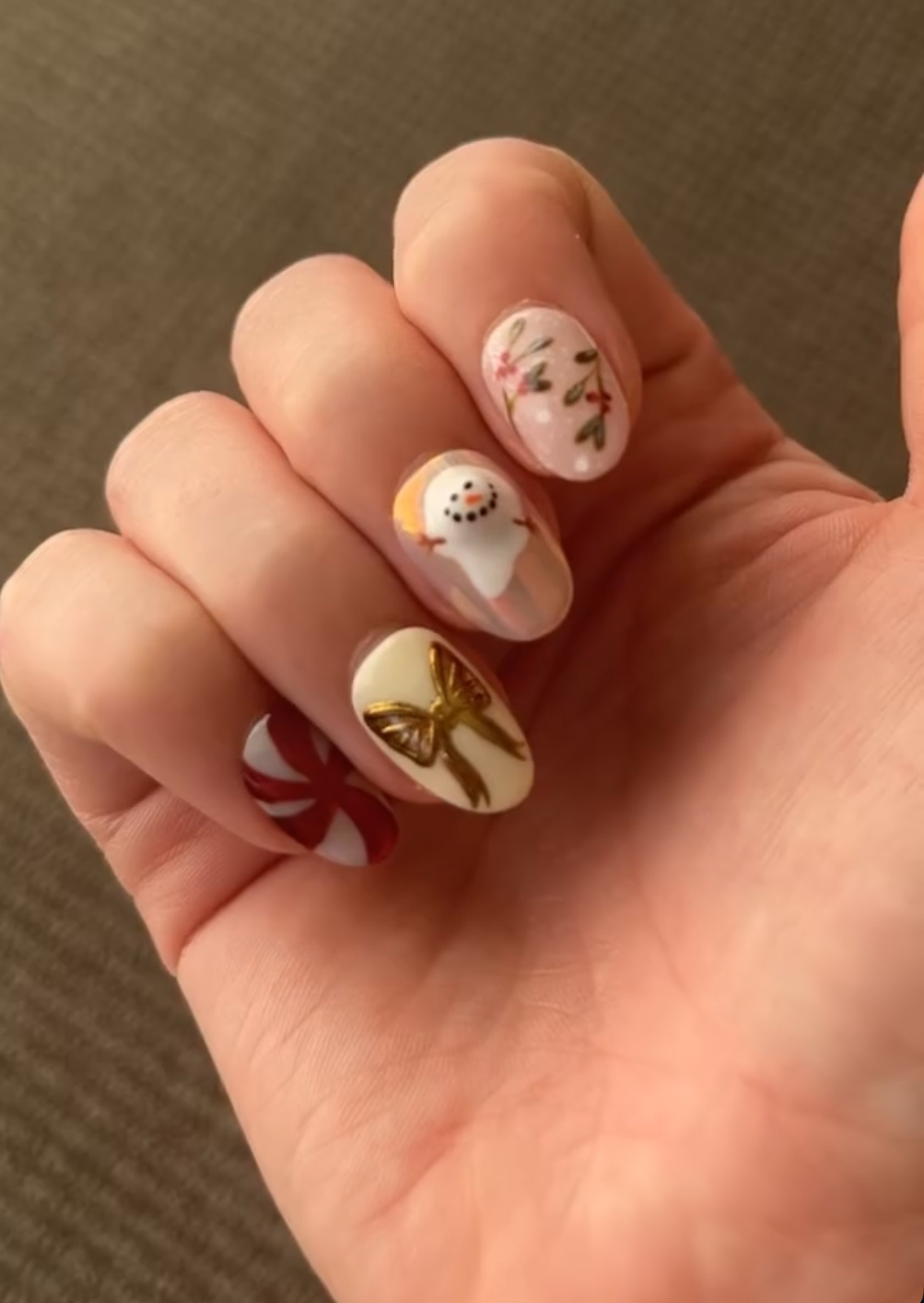 Christmas Mismatch | Extra Short Round