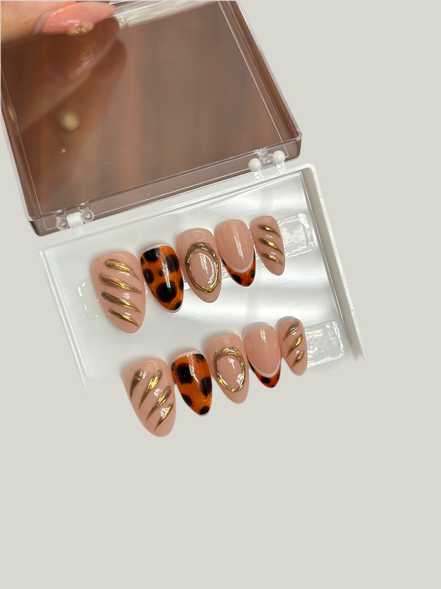 Wild Child | Short Almond
