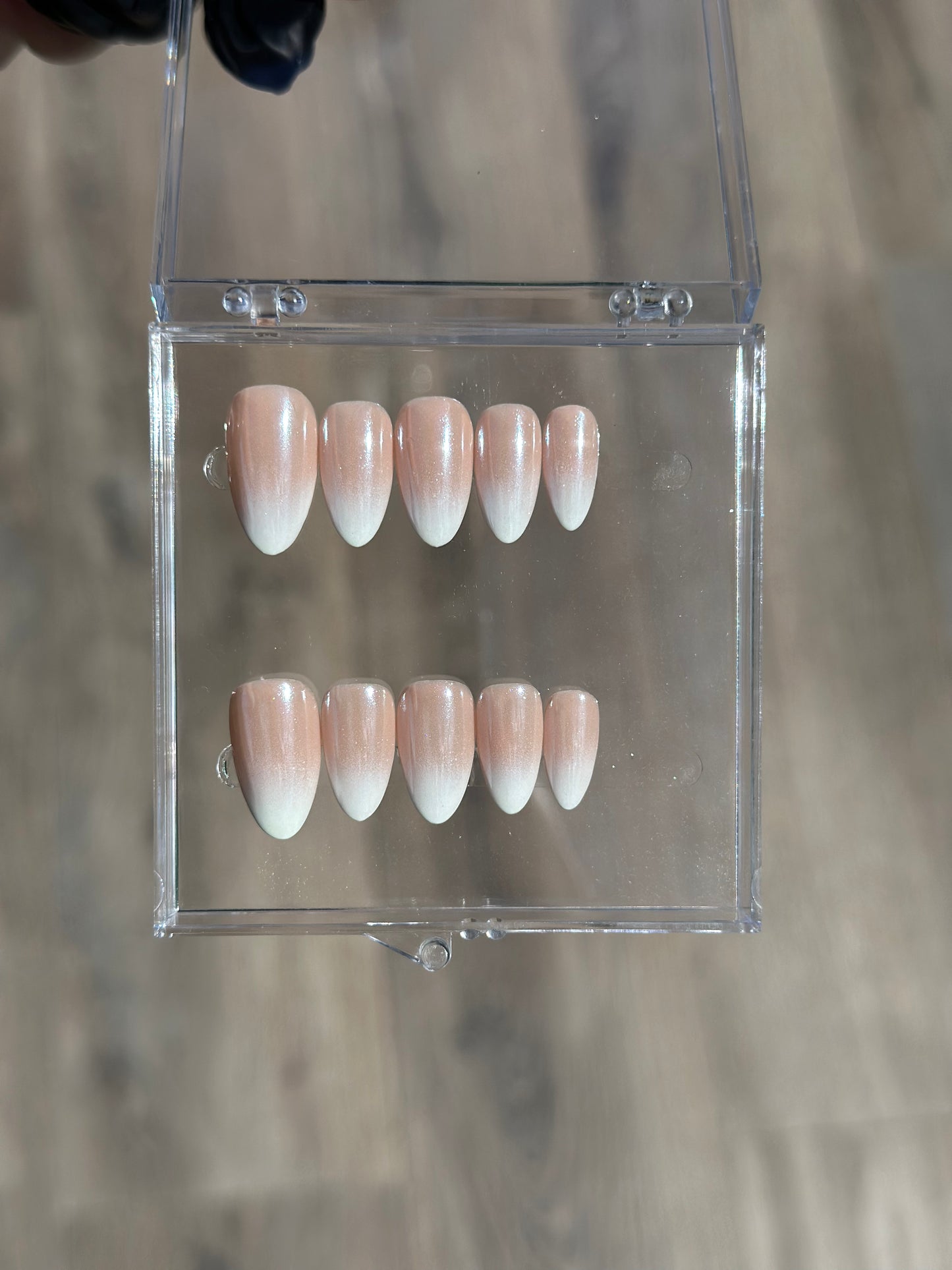 White chrombre Nails | B7 Base Color