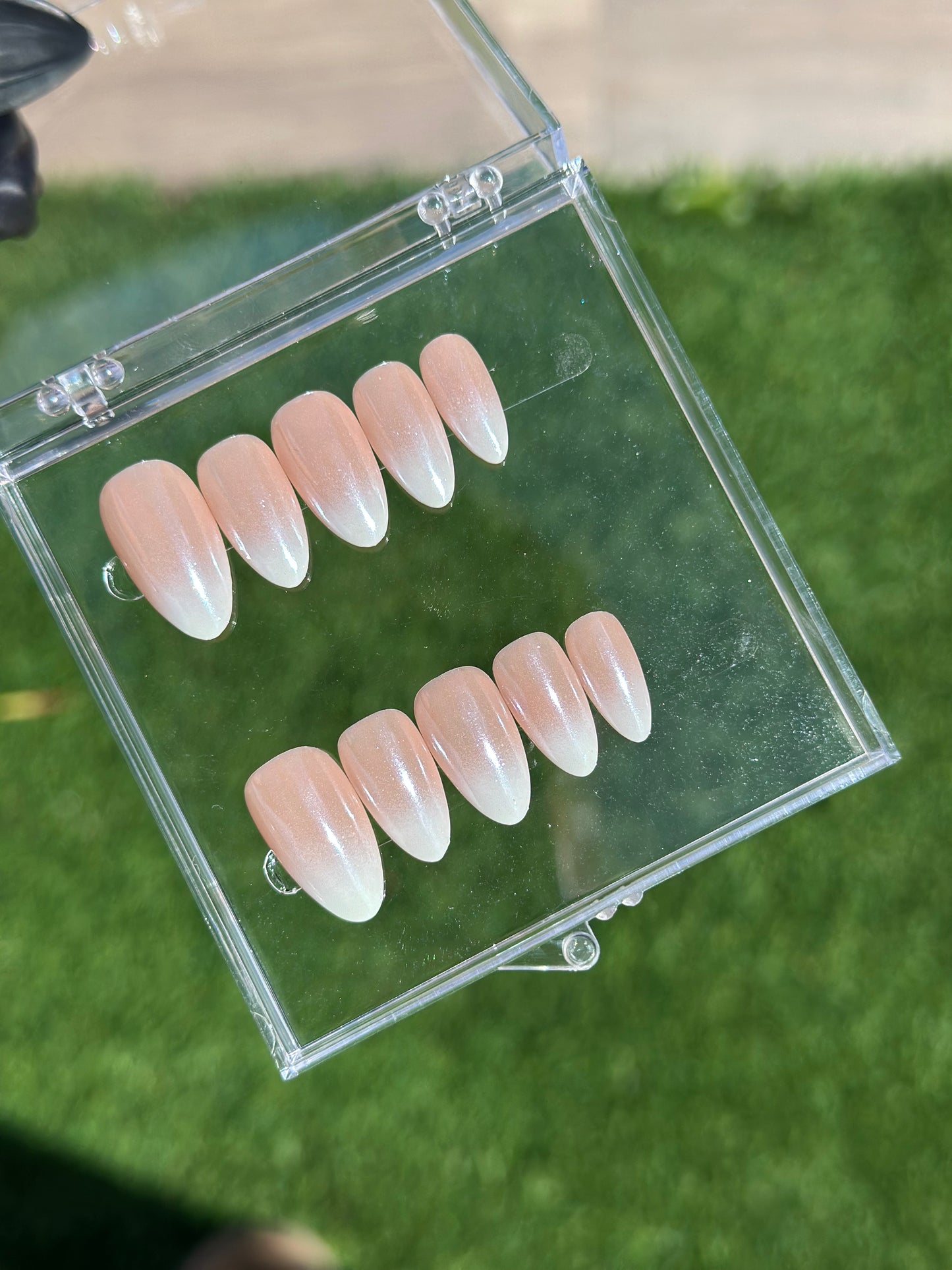 White chrombre Nails | B7 Base Color