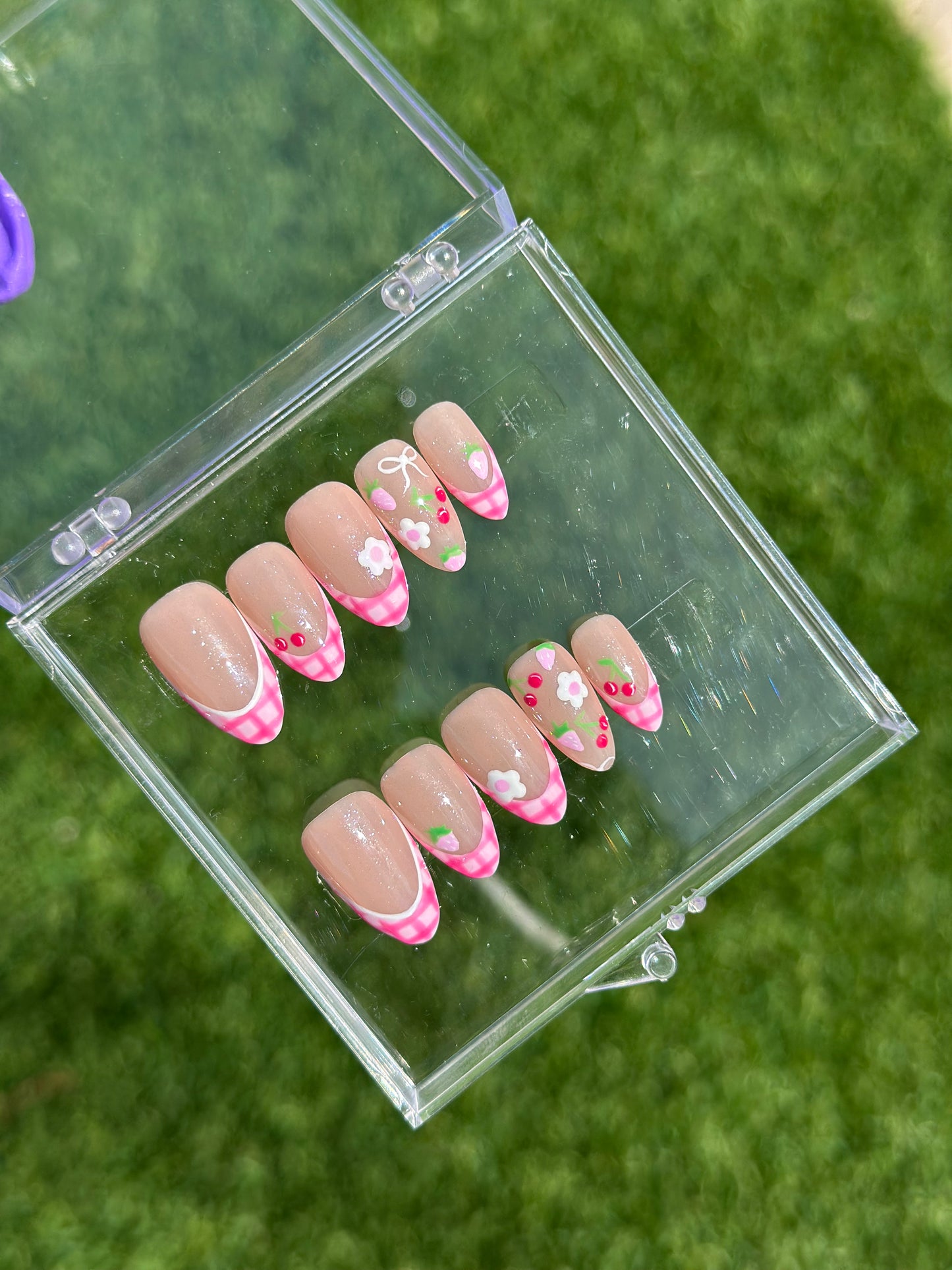 Pink picnic | Short Almond