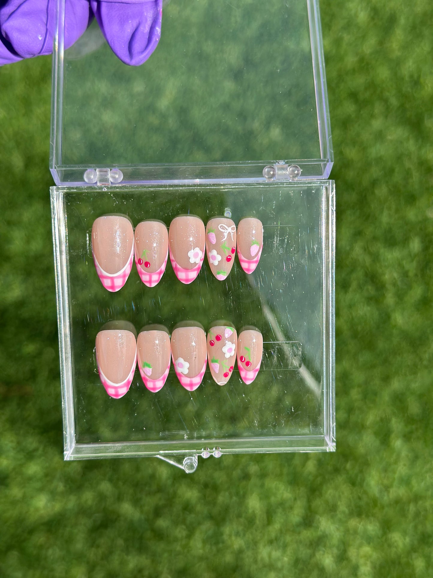 Pink picnic | Short Almond