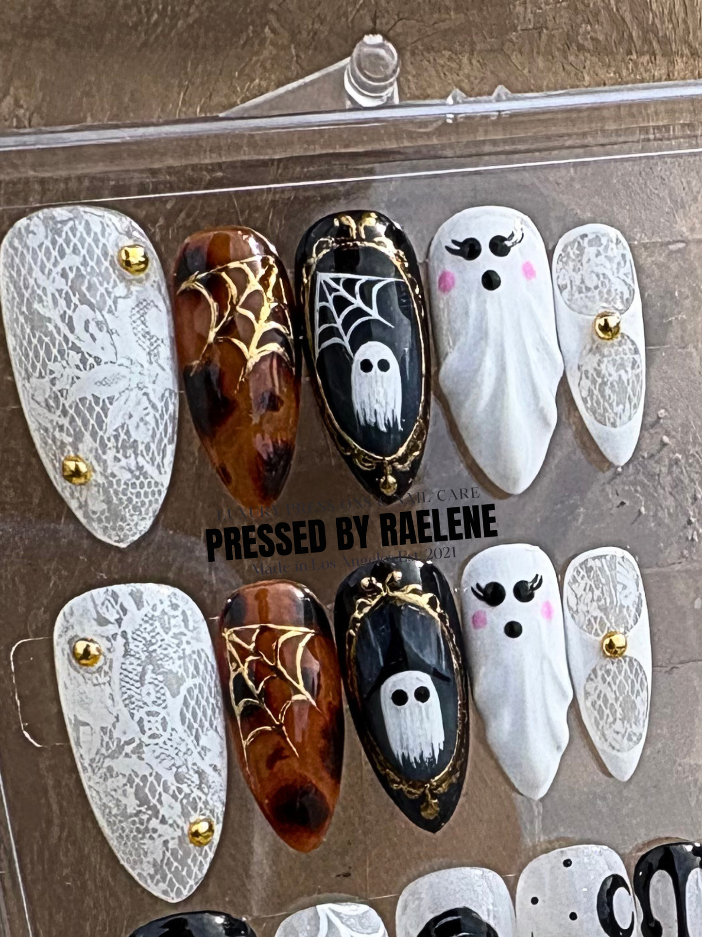 Fall Halloween glam | Spooky season | medium almond