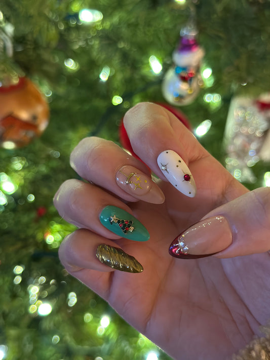 Christmas Mismatch | Medium Almond