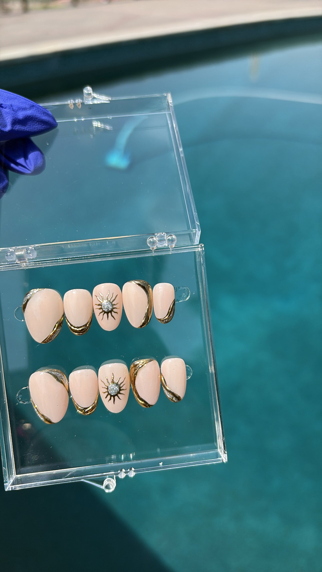 Silver & Gold Nails | Extra Short Round