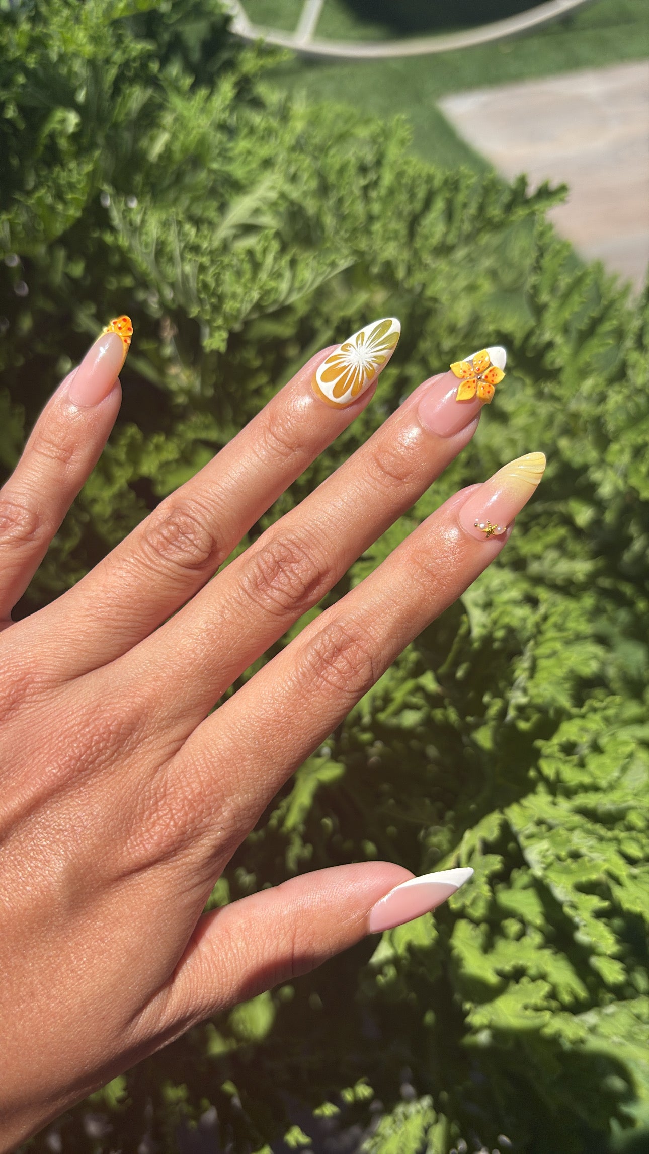 Summertime | Medium Almond