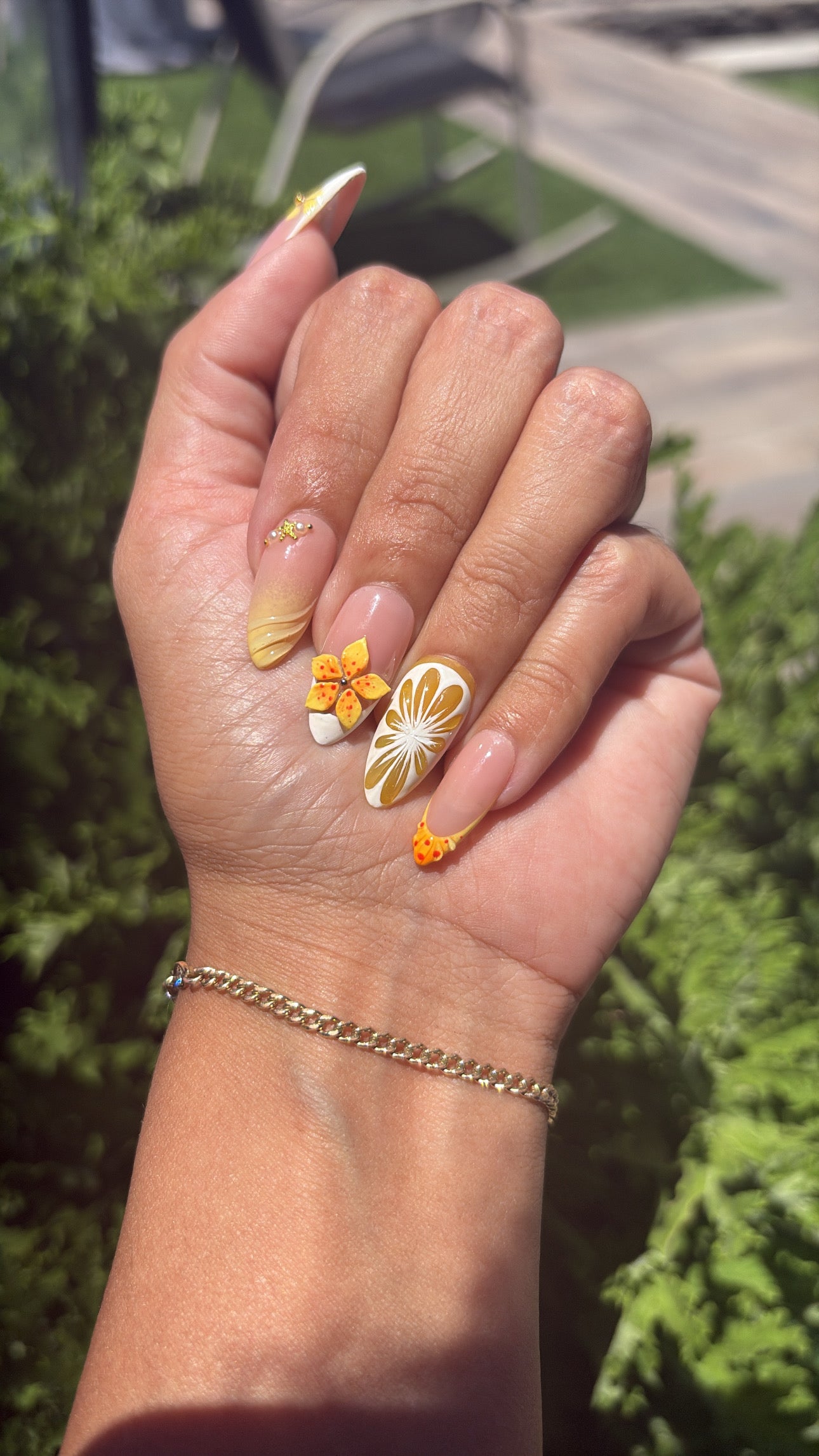 Summertime | Medium Almond